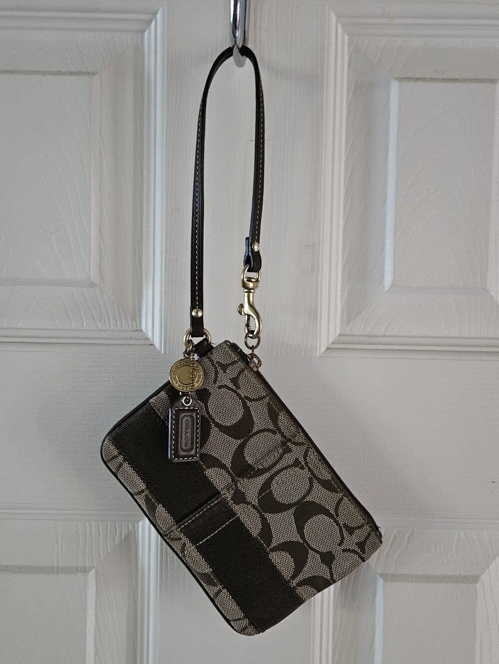 Coach Vintage Y2K Monogram Wristlet, Hang Tag & Charm, 6x4, EC